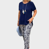 Zaneta – Elegant set with a fitted top and loose pants