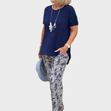 Zaneta – Elegant set with a fitted top and loose pants