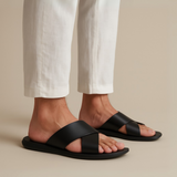 Illino | Sandals with Crisscross Straps