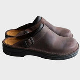 István - slippers providing comfort and support