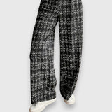 Jasmína - Two-Piece Set with V-Neck and Matching Pants
